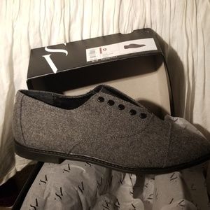 Grey Vera Wang Slip On Shallow Style Shoes